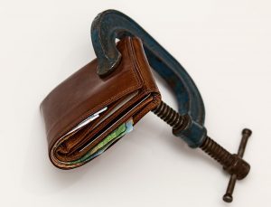 budget-cuts-money-wallet-credit-squeeze-522549_1280
