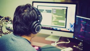 video-games-computer-it-pexels-photo-340152