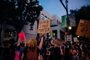 black-lives-matter-protesters-holding-signs-4552828