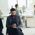 青年失業：潛在危險的早期徵兆 