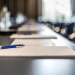 我有權知道是誰在工作中匿名投訴我嗎？ 